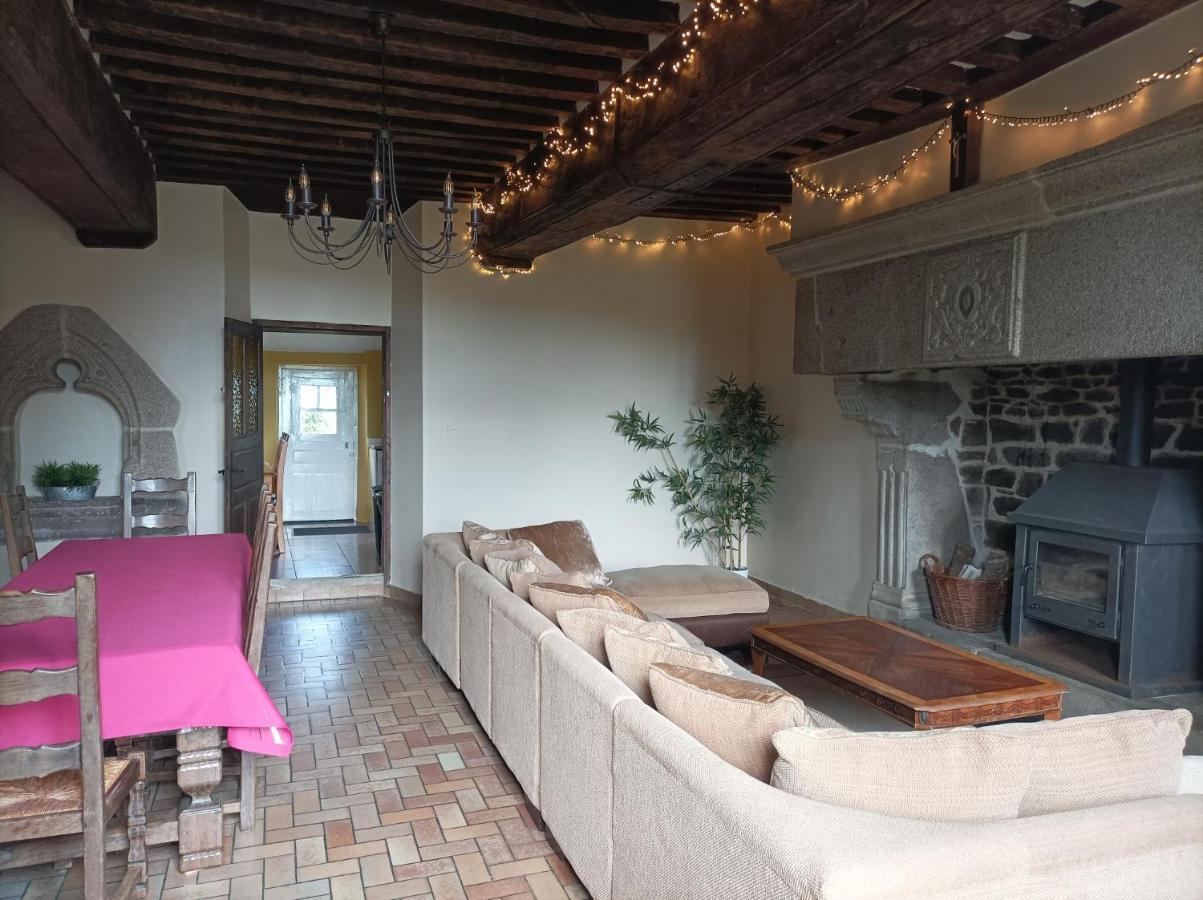 La Petellerie, Maison De Campagne Avec Piscine Pour Un Sejour Detente Moyon 외부 사진